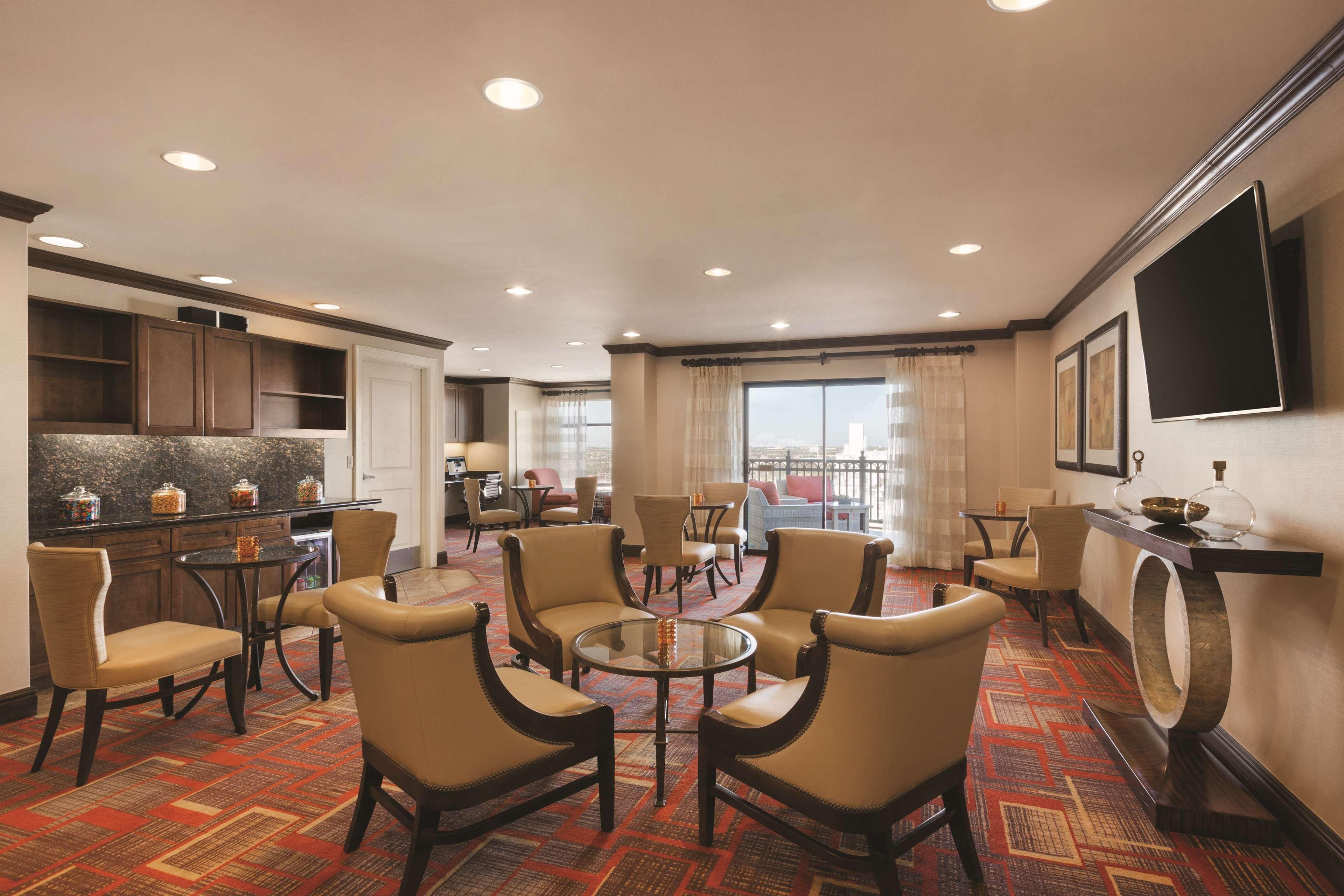 Hilton Phoenix Chandler Exterior photo