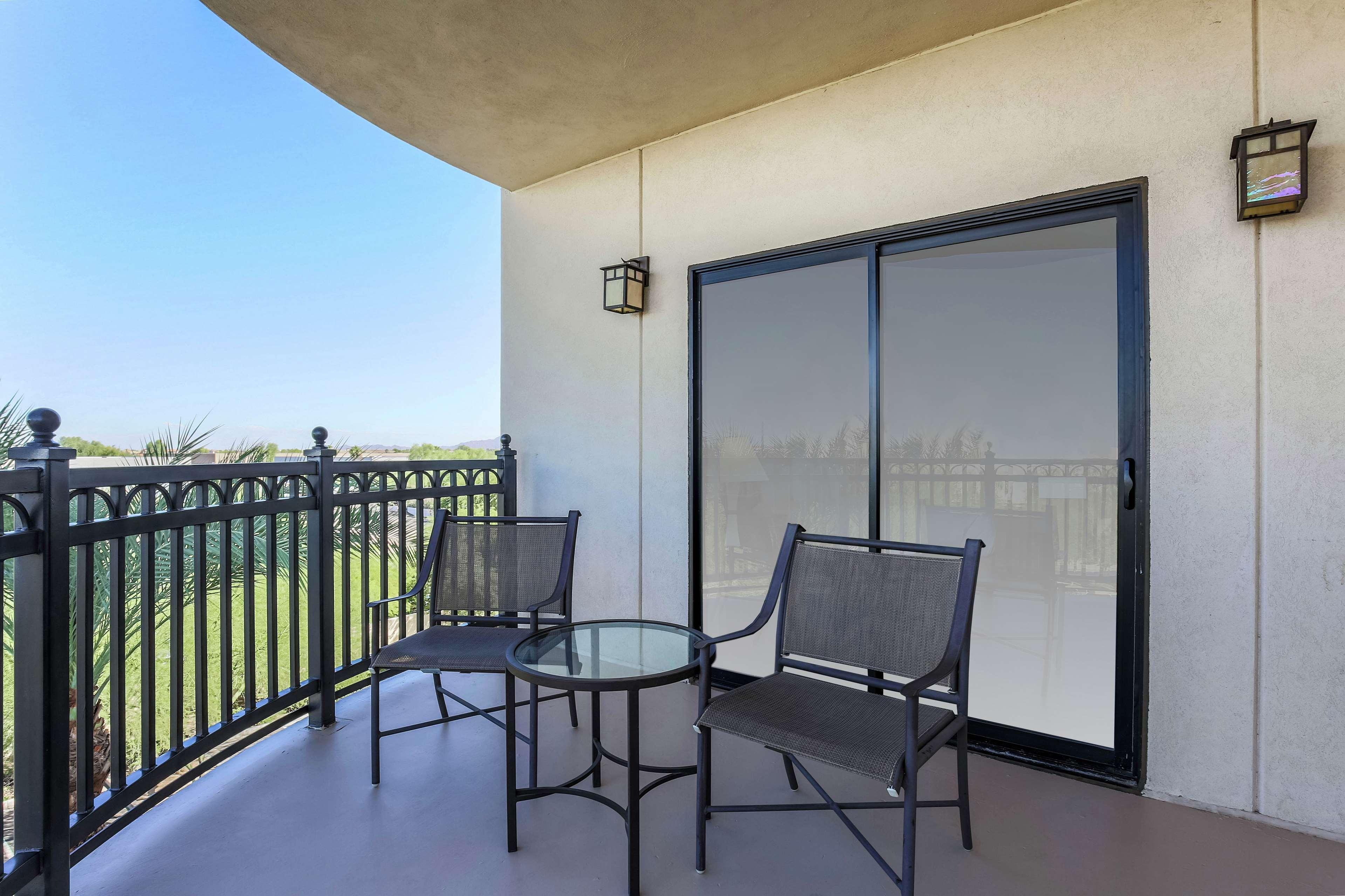 Hilton Phoenix Chandler Exterior photo