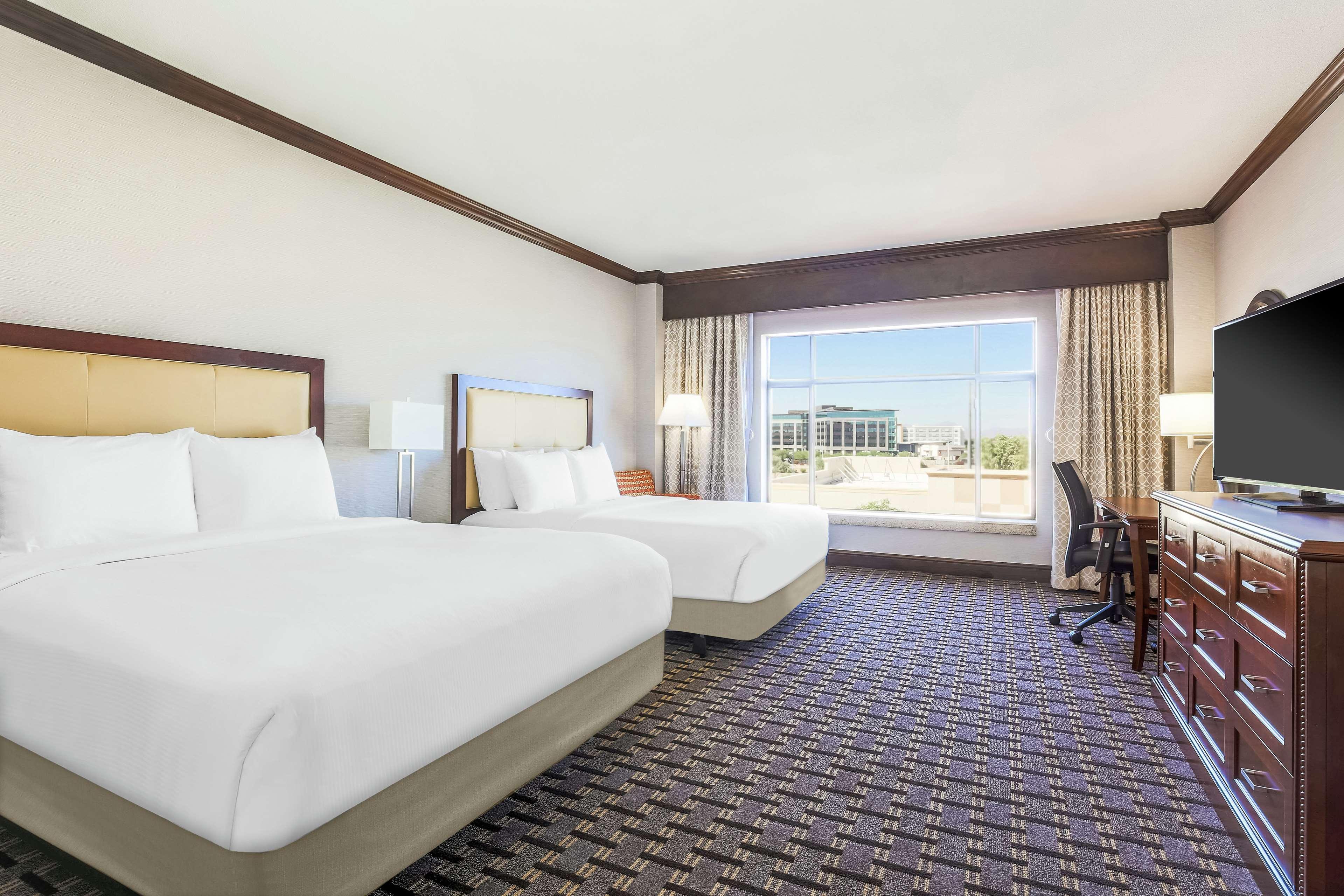 Hilton Phoenix Chandler Exterior photo