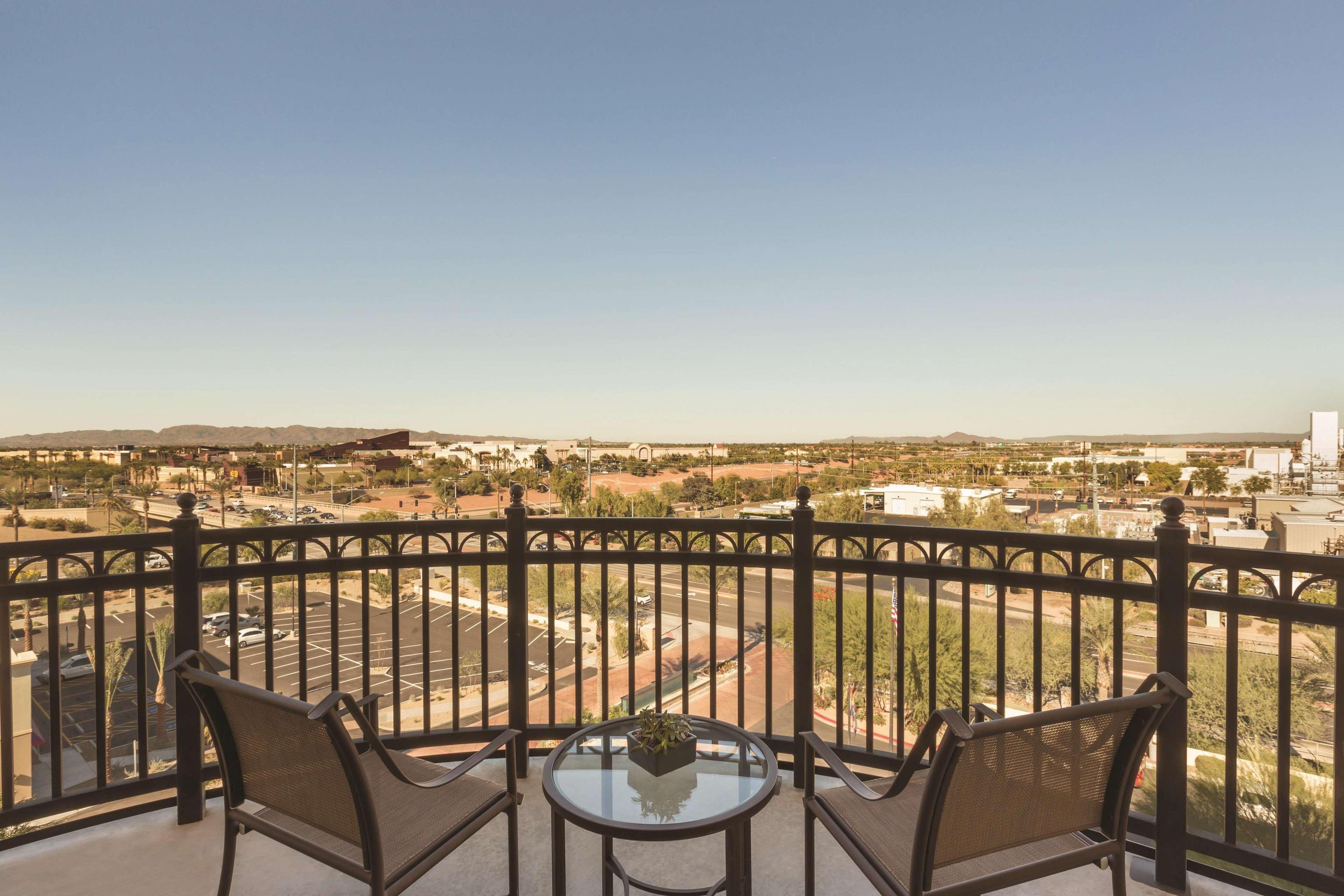 Hilton Phoenix Chandler Exterior photo