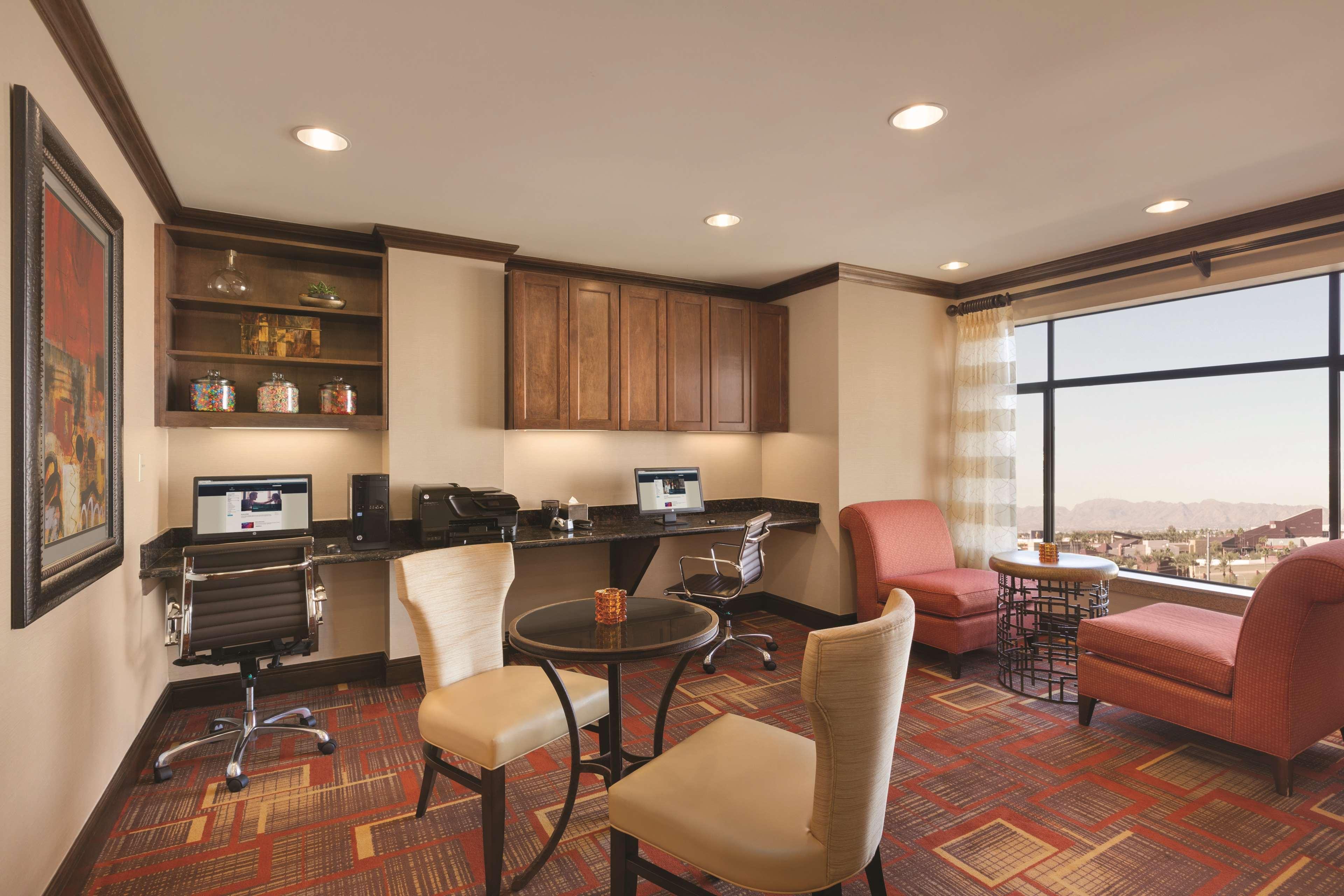 Hilton Phoenix Chandler Exterior photo