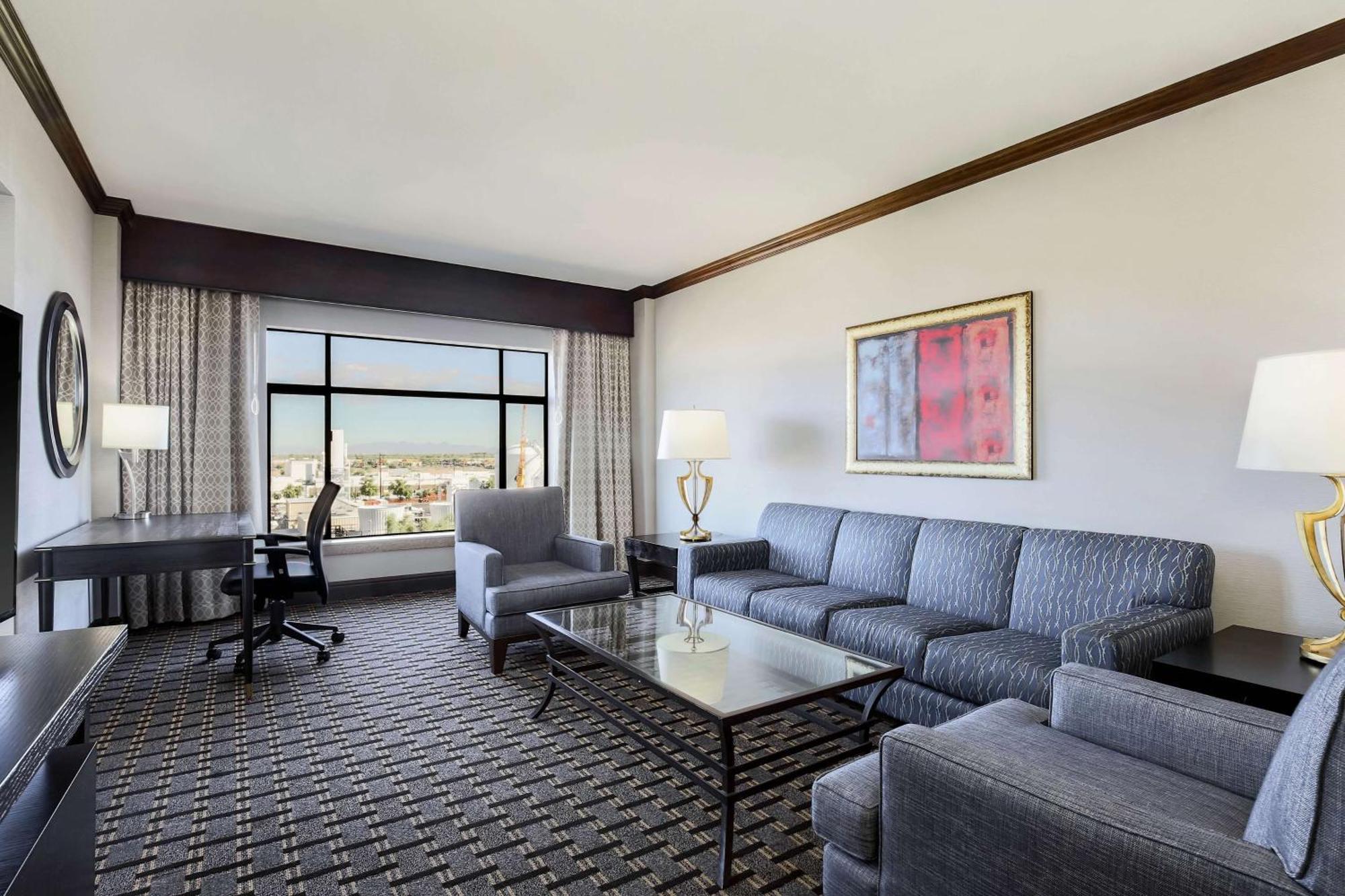 Hilton Phoenix Chandler Exterior photo