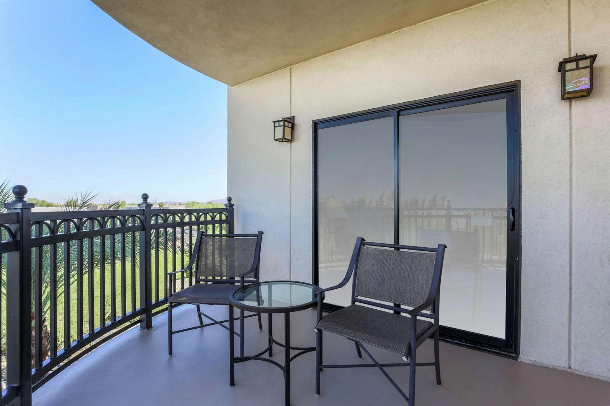 Hilton Phoenix Chandler Exterior photo