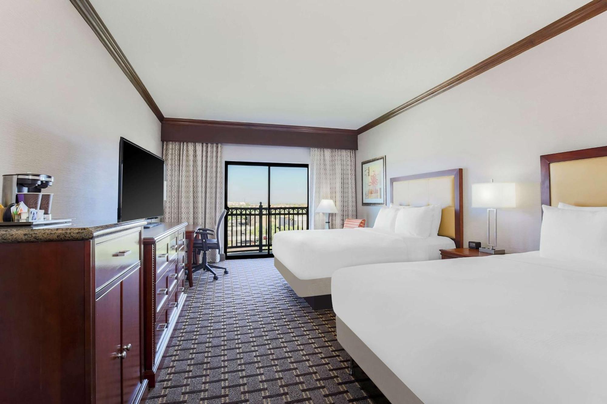 Hilton Phoenix Chandler Exterior photo