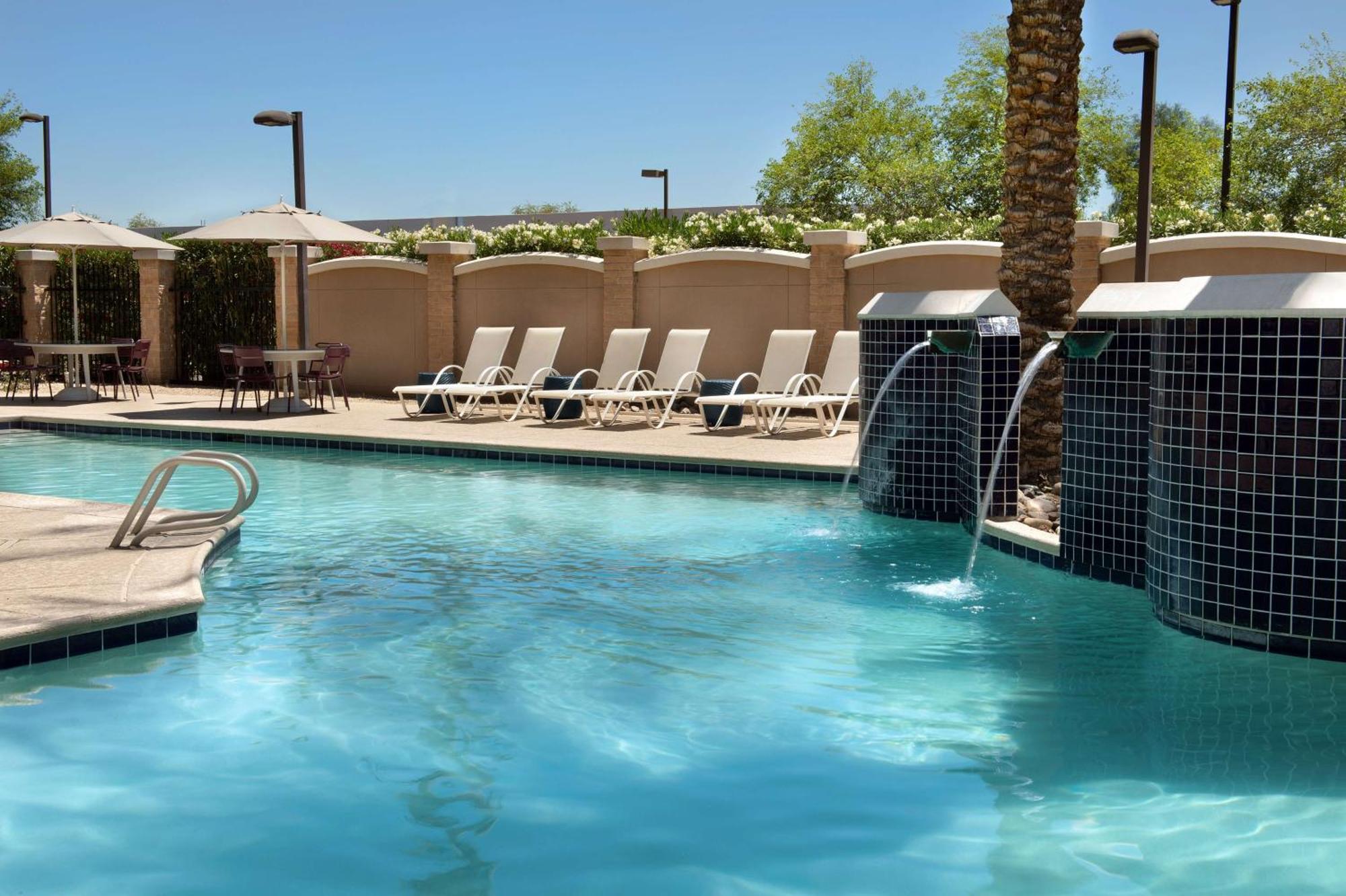Hilton Phoenix Chandler Exterior photo
