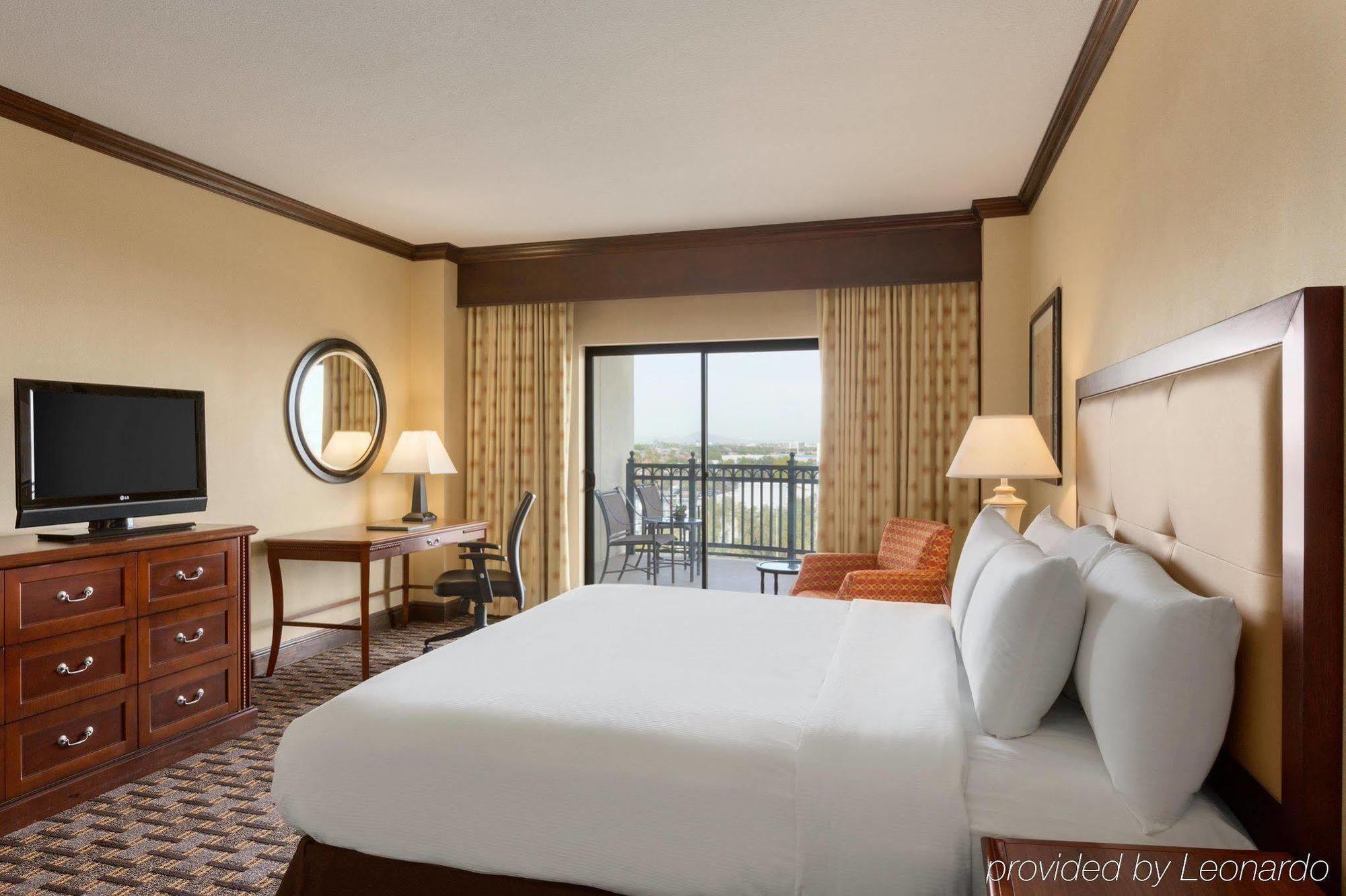 Hilton Phoenix Chandler Exterior photo